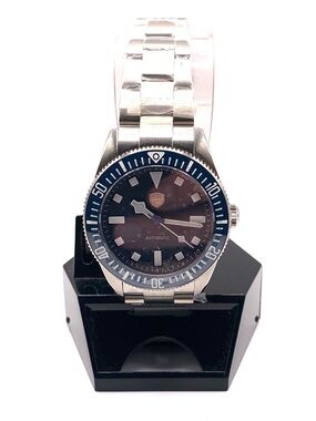 Stainless Steel Automatic Dive Watch with Blue Bezel
